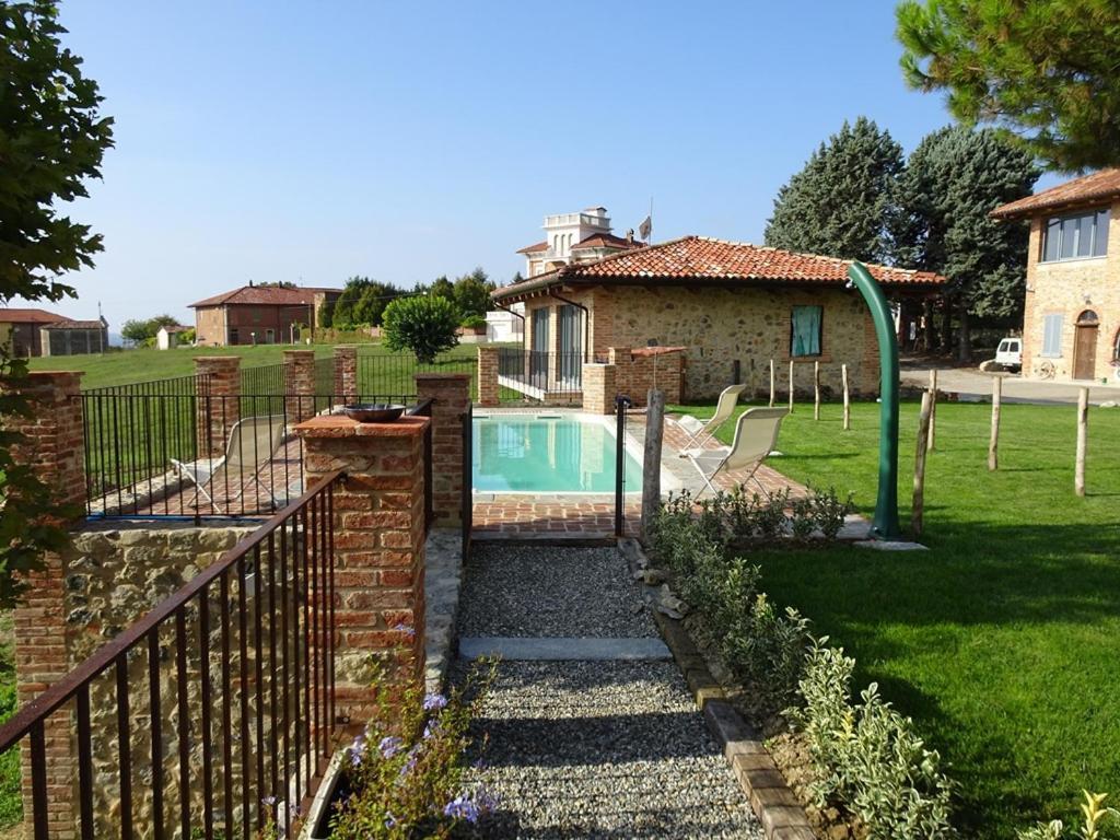 Azienda Agricola Garoglio Davide Alfiano Natta Exterior foto